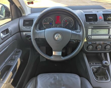 Черный Фольксваген Гольф, объемом двигателя 2 л и пробегом 251 тыс. км за 2999 $, фото 22 на Automoto.ua