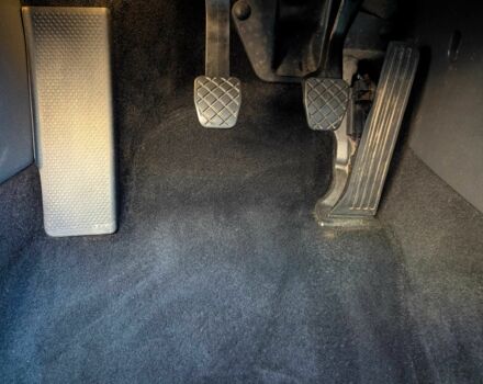 Черный Фольксваген Гольф, объемом двигателя 2 л и пробегом 251 тыс. км за 2999 $, фото 14 на Automoto.ua