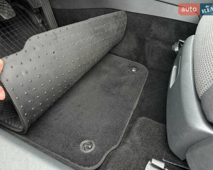 Черный Фольксваген Гольф, объемом двигателя 1.6 л и пробегом 219 тыс. км за 6499 $, фото 27 на Automoto.ua