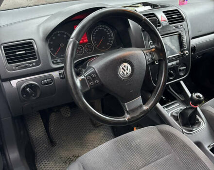 Черный Фольксваген Гольф, объемом двигателя 1.39 л и пробегом 301 тыс. км за 5800 $, фото 11 на Automoto.ua