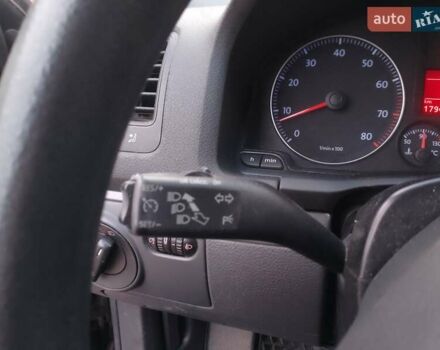 Черный Фольксваген Гольф, объемом двигателя 1.6 л и пробегом 181 тыс. км за 5550 $, фото 30 на Automoto.ua