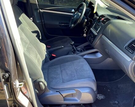 Черный Фольксваген Гольф, объемом двигателя 1.4 л и пробегом 0 тыс. км за 5400 $, фото 5 на Automoto.ua