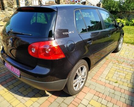 Чорний Фольксваген Гольф, об'ємом двигуна 1.4 л та пробігом 206 тис. км за 5750 $, фото 4 на Automoto.ua