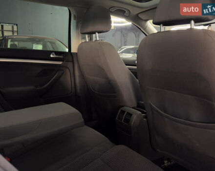 Черный Фольксваген Гольф, объемом двигателя 1.39 л и пробегом 230 тыс. км за 7299 $, фото 20 на Automoto.ua