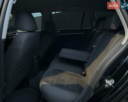 Черный Фольксваген Гольф, объемом двигателя 1.9 л и пробегом 289 тыс. км за 7450 $, фото 21 на Automoto.ua