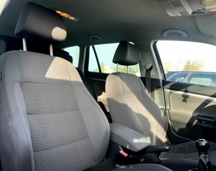 Черный Фольксваген Гольф, объемом двигателя 1.4 л и пробегом 248 тыс. км за 6500 $, фото 23 на Automoto.ua