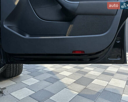 Черный Фольксваген Гольф, объемом двигателя 1.9 л и пробегом 289 тыс. км за 7450 $, фото 27 на Automoto.ua