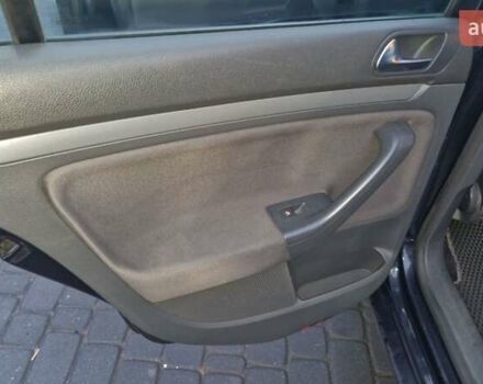 Черный Фольксваген Гольф, объемом двигателя 1.6 л и пробегом 299 тыс. км за 5200 $, фото 6 на Automoto.ua