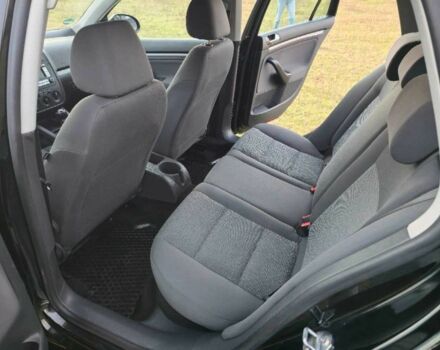 Черный Фольксваген Гольф, объемом двигателя 1.6 л и пробегом 212 тыс. км за 5800 $, фото 20 на Automoto.ua