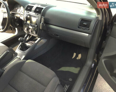 Фольксваген Гольф 2008 у Вінниці на Automoto.ua Чорний Фольксваген Гольф, об'ємом двигуна 1.39 л та пробігом 220 тис. км за 4950 $, фото 10 на Automoto.ua