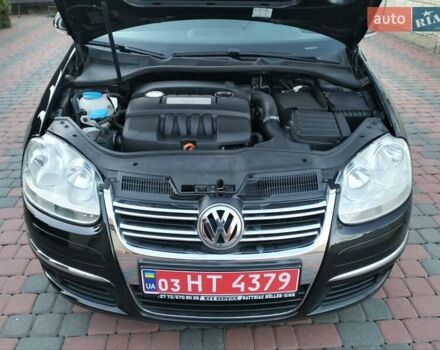 Черный Фольксваген Гольф, объемом двигателя 1.6 л и пробегом 230 тыс. км за 5800 $, фото 11 на Automoto.ua