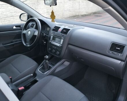 Черный Фольксваген Гольф, объемом двигателя 0 л и пробегом 230 тыс. км за 5800 $, фото 5 на Automoto.ua