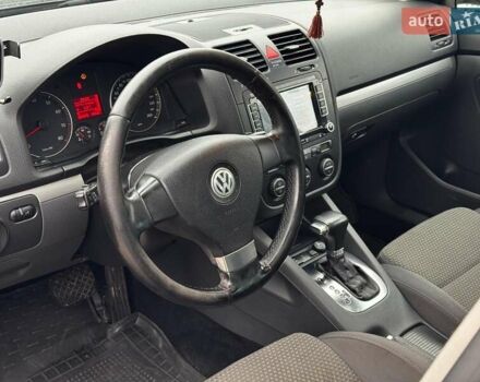 Чорний Фольксваген Гольф, об'ємом двигуна 1.4 л та пробігом 254 тис. км за 6990 $, фото 10 на Automoto.ua