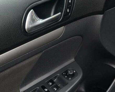 Чорний Фольксваген Гольф, об'ємом двигуна 1.4 л та пробігом 240 тис. км за 5300 $, фото 31 на Automoto.ua