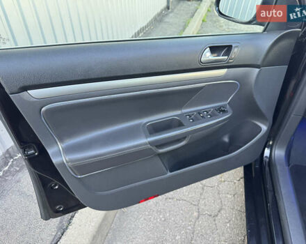 Чорний Фольксваген Гольф, об'ємом двигуна 1.4 л та пробігом 190 тис. км за 7950 $, фото 34 на Automoto.ua