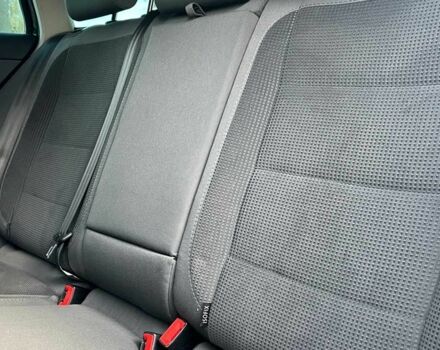 Черный Фольксваген Гольф, объемом двигателя 1.6 л и пробегом 262 тыс. км за 5300 $, фото 21 на Automoto.ua