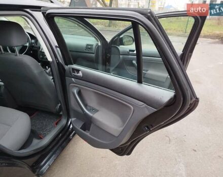 Чорний Фольксваген Гольф, об'ємом двигуна 1.6 л та пробігом 215 тис. км за 5900 $, фото 24 на Automoto.ua