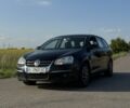 Черный Фольксваген Гольф, объемом двигателя 1.6 л и пробегом 330 тыс. км за 3850 $, фото 1 на Automoto.ua
