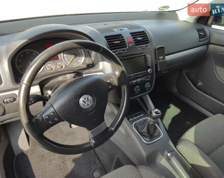 Фольксваген Гольф 2008 у Вінниці на Automoto.ua Чорний Фольксваген Гольф, об'ємом двигуна 1.39 л та пробігом 220 тис. км за 4950 $, фото 6 на Automoto.ua