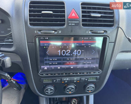 Чорний Фольксваген Гольф, об'ємом двигуна 1.4 л та пробігом 190 тис. км за 7950 $, фото 30 на Automoto.ua