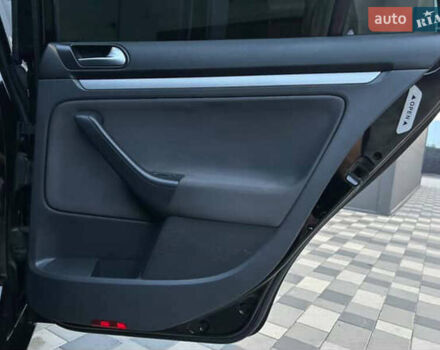 Черный Фольксваген Гольф, объемом двигателя 1.9 л и пробегом 289 тыс. км за 7450 $, фото 22 на Automoto.ua