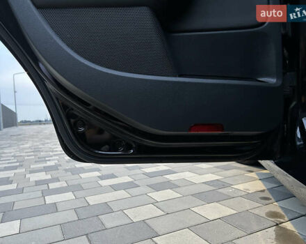 Черный Фольксваген Гольф, объемом двигателя 1.9 л и пробегом 289 тыс. км за 7450 $, фото 19 на Automoto.ua