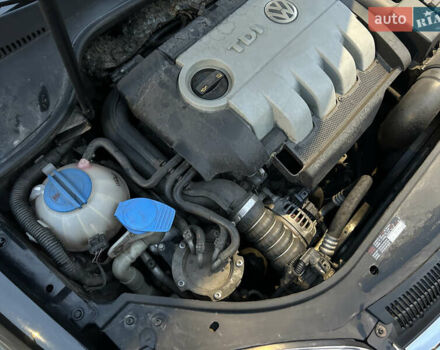 Черный Фольксваген Гольф, объемом двигателя 1.9 л и пробегом 289 тыс. км за 7450 $, фото 43 на Automoto.ua