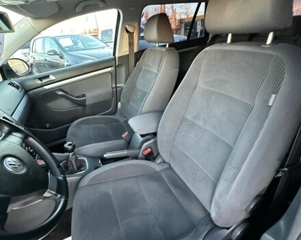 Черный Фольксваген Гольф, объемом двигателя 1.4 л и пробегом 214 тыс. км за 6700 $, фото 13 на Automoto.ua