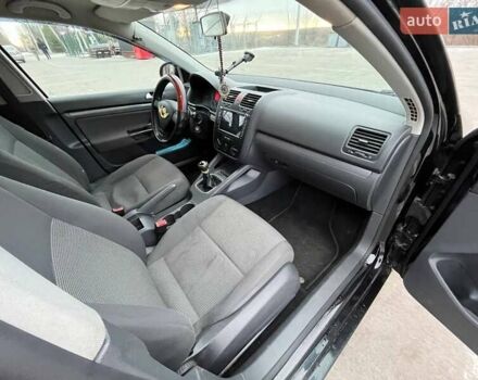 Черный Фольксваген Гольф, объемом двигателя 1.9 л и пробегом 224 тыс. км за 5800 $, фото 10 на Automoto.ua