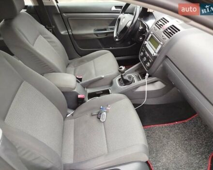 Чорний Фольксваген Гольф, об'ємом двигуна 1.6 л та пробігом 215 тис. км за 5900 $, фото 22 на Automoto.ua