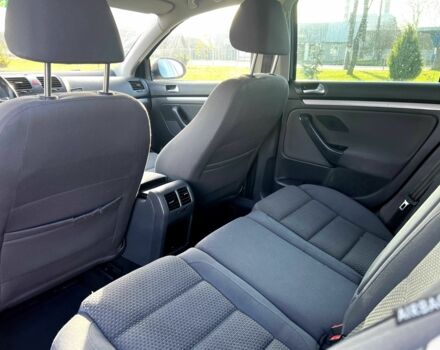 Черный Фольксваген Гольф, объемом двигателя 1.4 л и пробегом 248 тыс. км за 6500 $, фото 15 на Automoto.ua