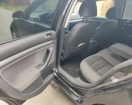 Чорний Фольксваген Гольф, об'ємом двигуна 2 л та пробігом 304 тис. км за 3300 $, фото 18 на Automoto.ua