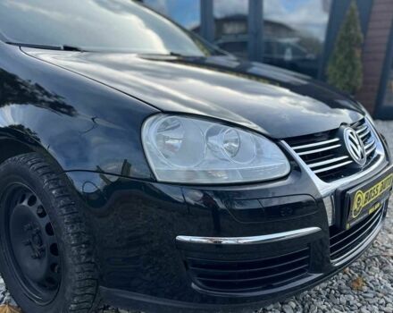 Черный Фольксваген Гольф, объемом двигателя 1.6 л и пробегом 262 тыс. км за 5300 $, фото 1 на Automoto.ua