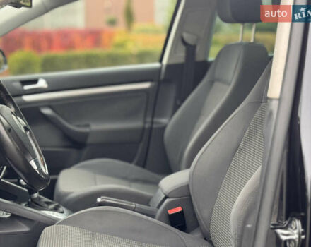 Черный Фольксваген Гольф, объемом двигателя 1.4 л и пробегом 252 тыс. км за 6700 $, фото 35 на Automoto.ua