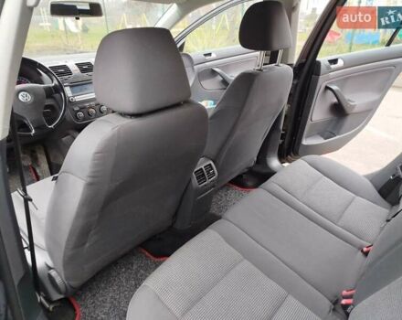 Чорний Фольксваген Гольф, об'ємом двигуна 1.6 л та пробігом 215 тис. км за 5900 $, фото 26 на Automoto.ua