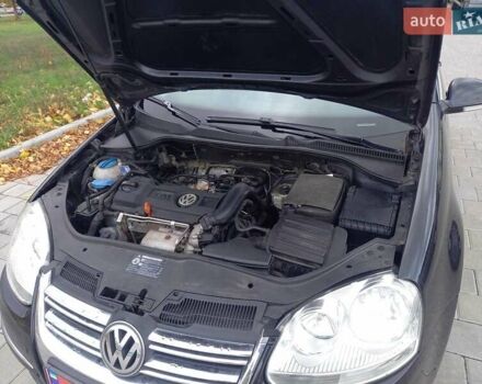 Чорний Фольксваген Гольф, об'ємом двигуна 1.4 л та пробігом 226 тис. км за 5500 $, фото 31 на Automoto.ua