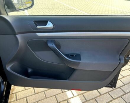 Черный Фольксваген Гольф, объемом двигателя 1.4 л и пробегом 248 тыс. км за 6500 $, фото 21 на Automoto.ua