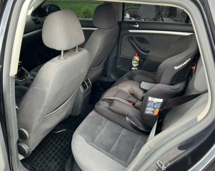 Черный Фольксваген Гольф, объемом двигателя 1.9 л и пробегом 315 тыс. км за 6750 $, фото 15 на Automoto.ua