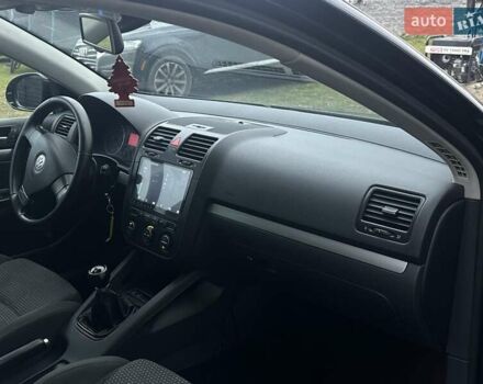 Чорний Фольксваген Гольф, об'ємом двигуна 1.4 л та пробігом 240 тис. км за 5300 $, фото 23 на Automoto.ua