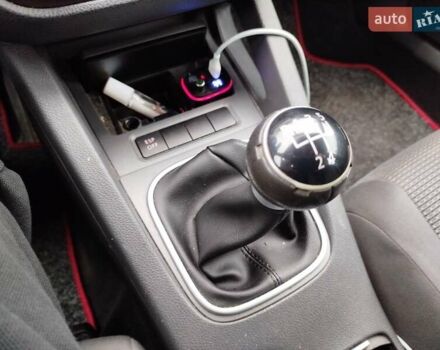 Чорний Фольксваген Гольф, об'ємом двигуна 1.6 л та пробігом 215 тис. км за 5900 $, фото 31 на Automoto.ua