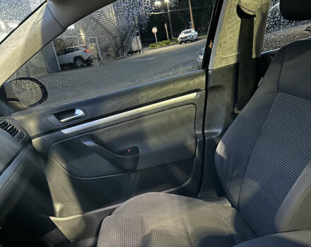 Черный Фольксваген Гольф, объемом двигателя 1.39 л и пробегом 196 тыс. км за 6700 $, фото 10 на Automoto.ua