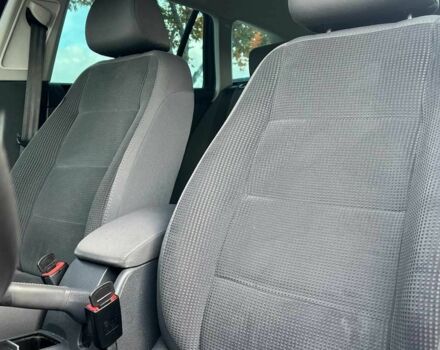 Черный Фольксваген Гольф, объемом двигателя 1.6 л и пробегом 262 тыс. км за 5300 $, фото 18 на Automoto.ua