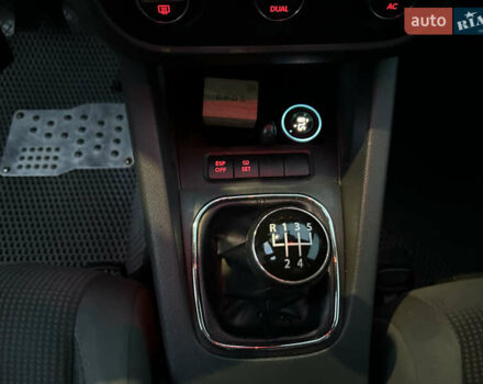 Черный Фольксваген Гольф, объемом двигателя 1.9 л и пробегом 289 тыс. км за 7450 $, фото 37 на Automoto.ua