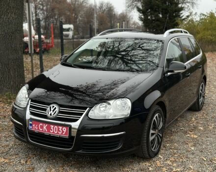 Черный Фольксваген Гольф, объемом двигателя 1.6 л и пробегом 195 тыс. км за 6800 $, фото 2 на Automoto.ua