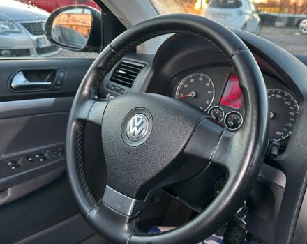 Черный Фольксваген Гольф, объемом двигателя 1.4 л и пробегом 214 тыс. км за 6700 $, фото 10 на Automoto.ua