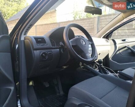 Черный Фольксваген Гольф, объемом двигателя 1.9 л и пробегом 300 тыс. км за 6200 $, фото 5 на Automoto.ua