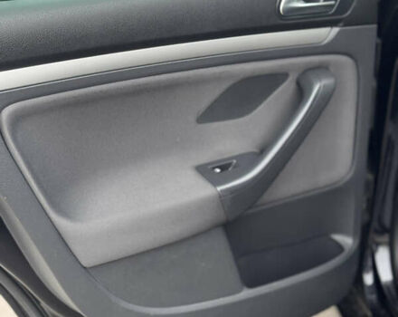 Черный Фольксваген Гольф, объемом двигателя 1.4 л и пробегом 252 тыс. км за 6700 $, фото 43 на Automoto.ua