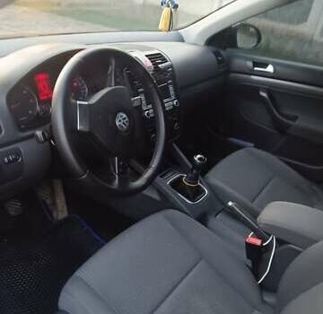 Черный Фольксваген Гольф, объемом двигателя 1.9 л и пробегом 339 тыс. км за 6000 $, фото 4 на Automoto.ua