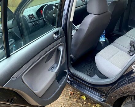 Черный Фольксваген Гольф, объемом двигателя 1.6 л и пробегом 193 тыс. км за 5900 $, фото 6 на Automoto.ua