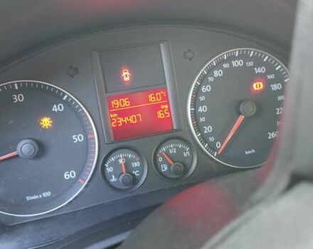 Черный Фольксваген Гольф, объемом двигателя 1.9 л и пробегом 235 тыс. км за 5200 $, фото 17 на Automoto.ua